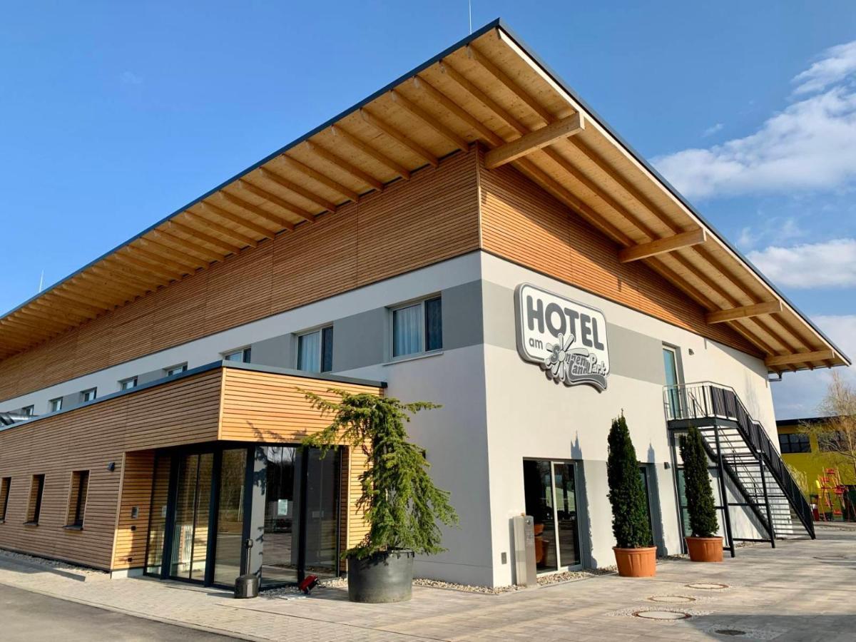 Hotel Am Sonnenlandpark Lichtenau  Zewnętrze zdjęcie